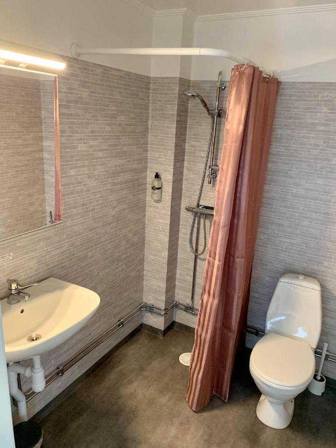 Vandrarhemmet Oestergatan Skövde Esterno foto